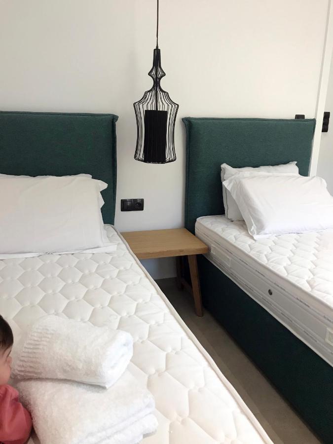 Blue Sea Suites Цуцурос Экстерьер фото