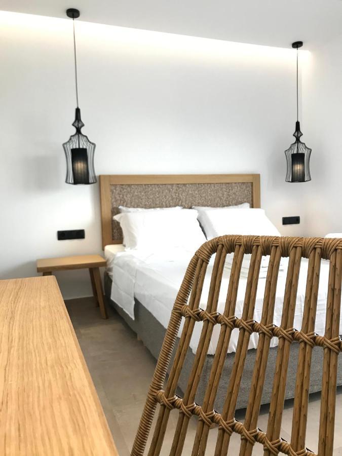 Blue Sea Suites Цуцурос Экстерьер фото