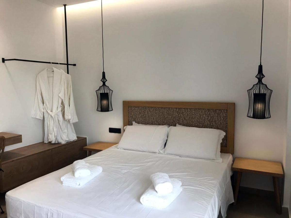 Blue Sea Suites Цуцурос Экстерьер фото