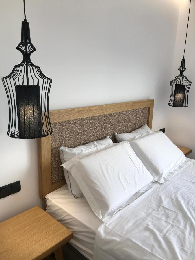 Blue Sea Suites Цуцурос Экстерьер фото